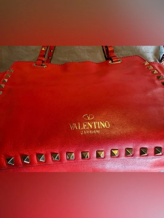 Valentino Garavani Rockstud Medium Red Leather Shoulder/Crossbody/Tote Bag W/COA - Picture 2 of 15